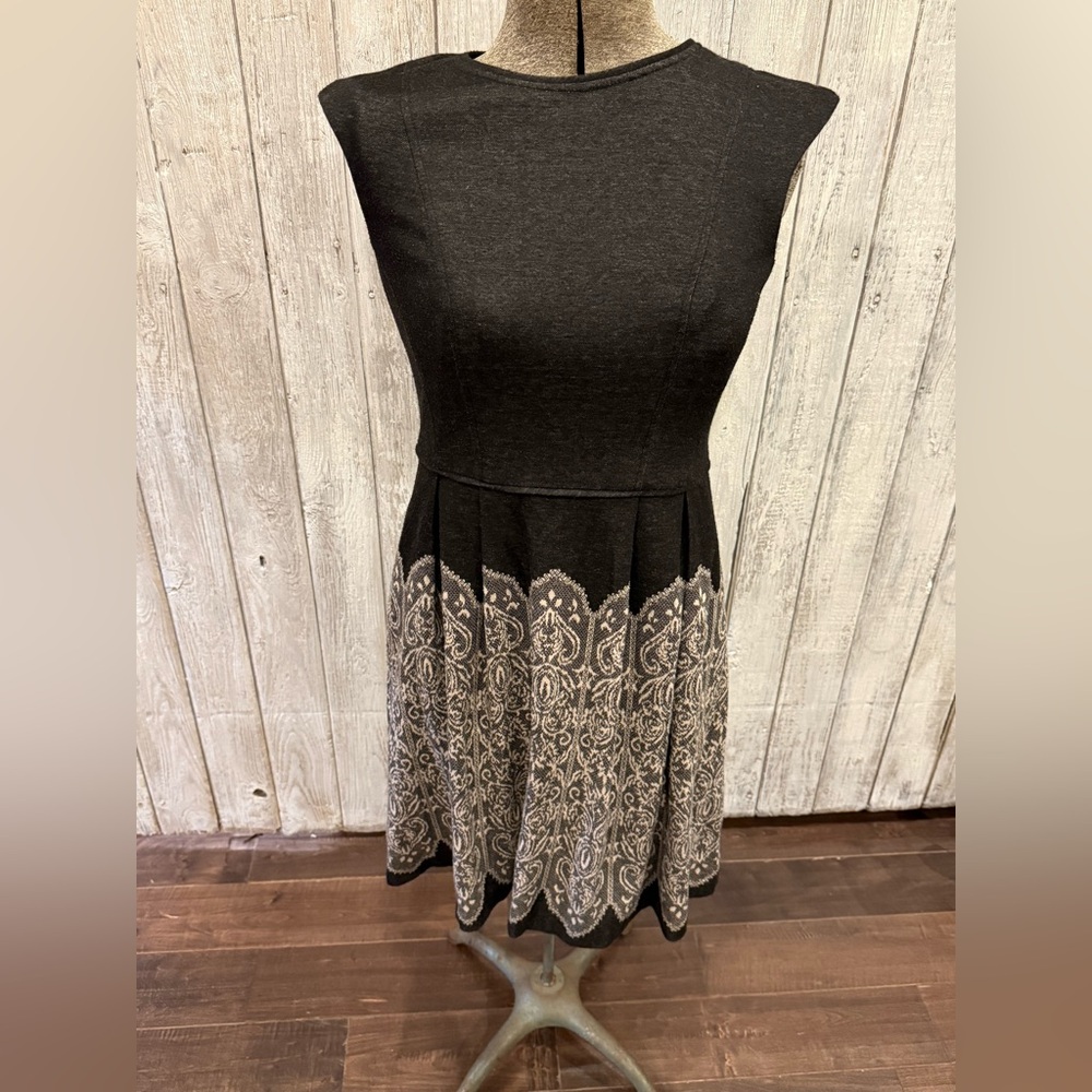 Mangy London Elegant Black and Cream Patterned Women's Dress